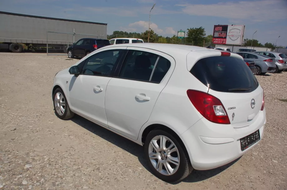 ID:765 - OPEL CORSA