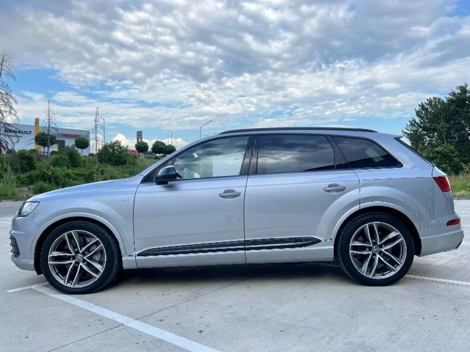 ID:784 - AUDI SQ7