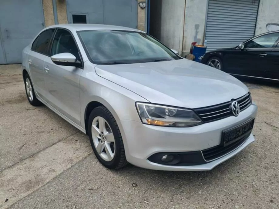 ID:785 - VOLKSWAGEN JETTA