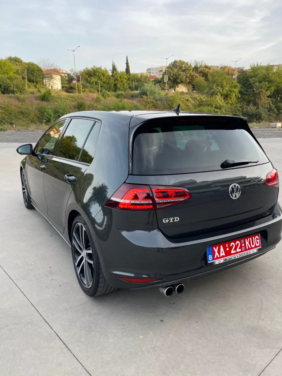 ID:815 - VOLKSWAGEN GOLF