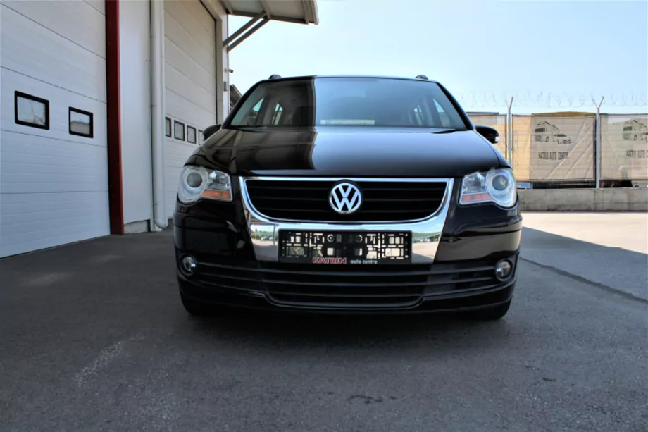 ID:821 - VOLKSWAGEN TOURAN