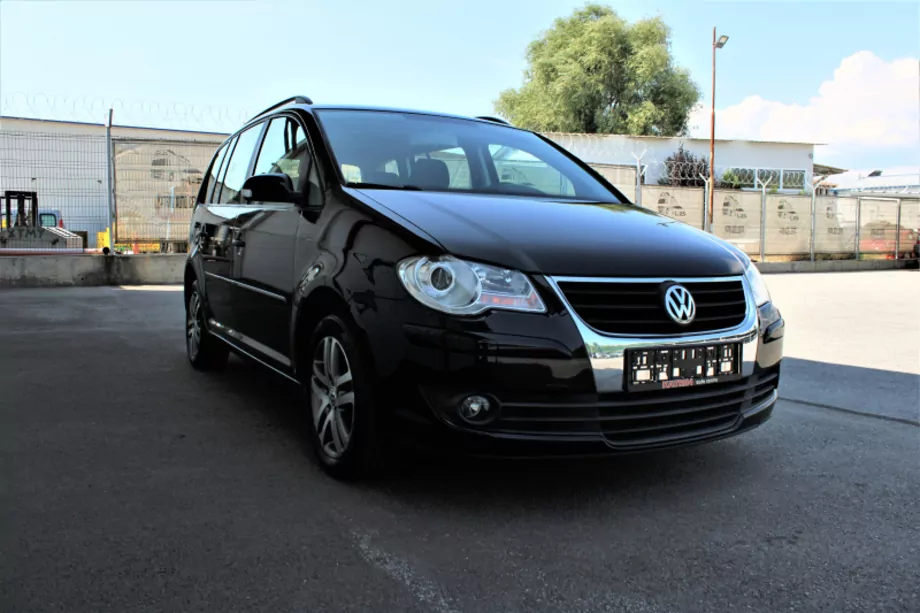 ID:821 - VOLKSWAGEN TOURAN