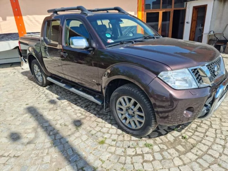 ID:827 - NISSAN NAVARA